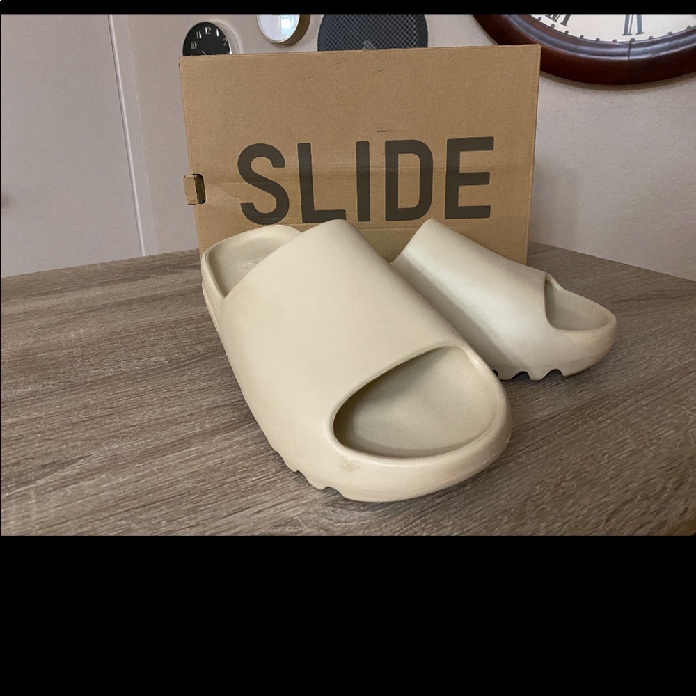 COPY - Yezzy slides